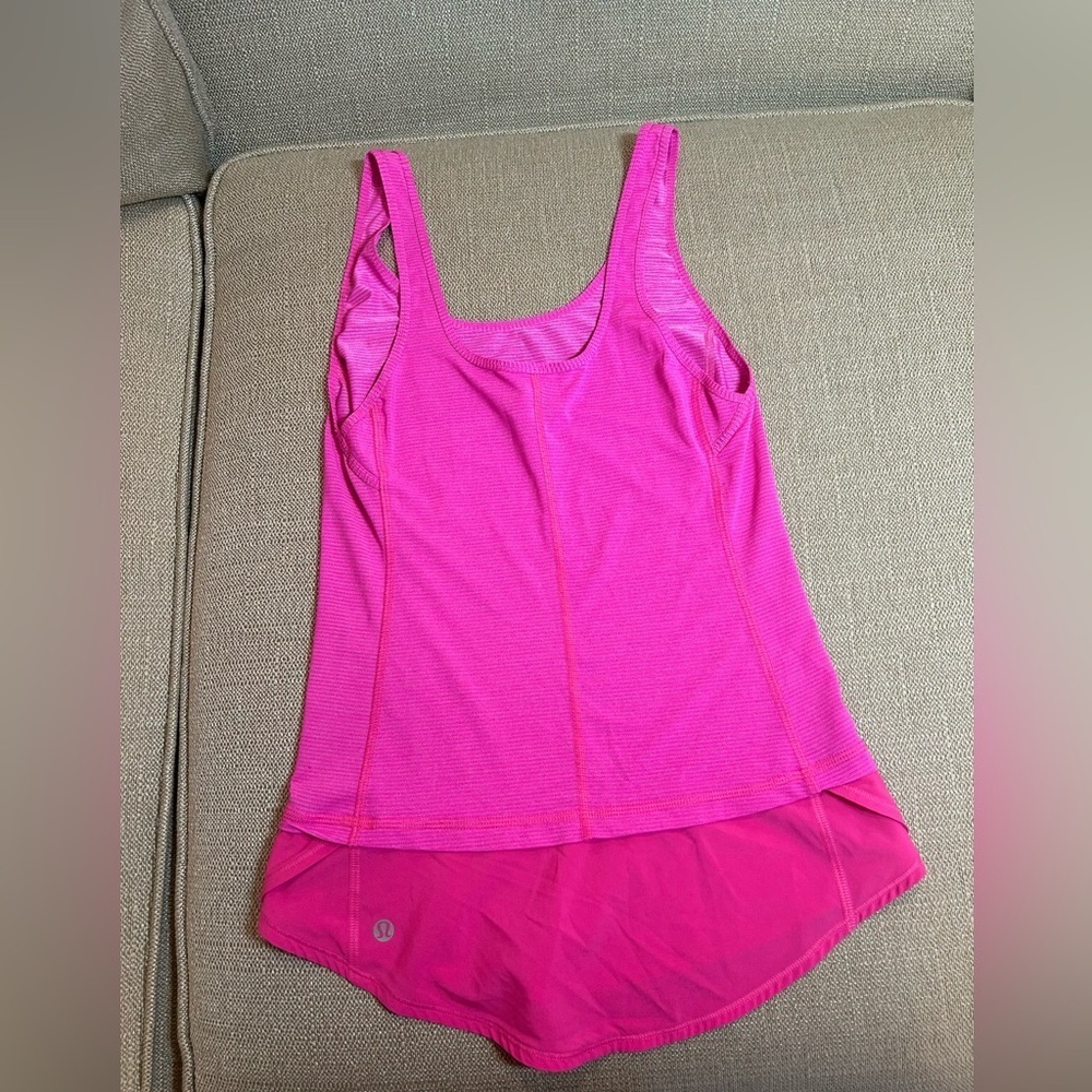 Lululemon Raspberry Glo Sleeveless Women's Top‎ - Picture 2 of 3